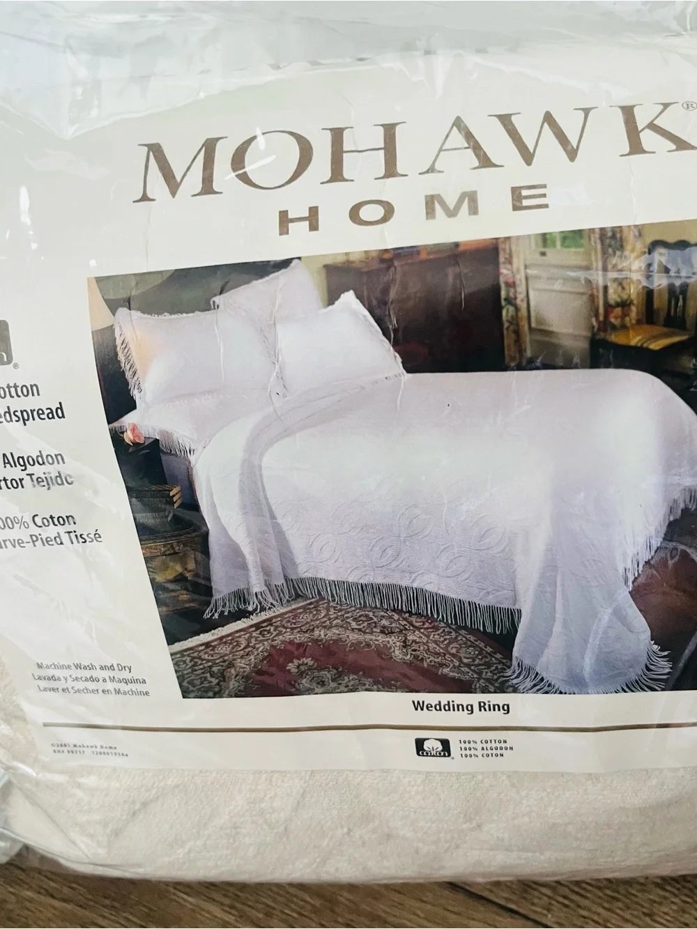 Mohawk Home White Cotton Woven Bedspread - Wedding Ring Design